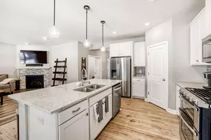 1759 Arcadia St, Shakopee, MN 55379 - Photo 10