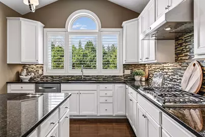 10000 Frederick Place, Eden Prairie, MN 55347 - Photo 8