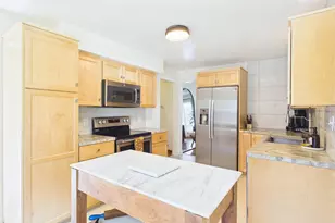 349 21st Ave N, Hopkins, MN 55343 - Photo 2