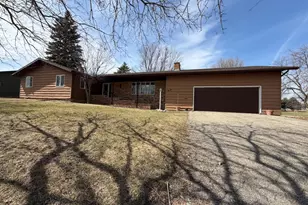 613 Pennsylvania Ave, Adrian, MN 56110 - Photo 2