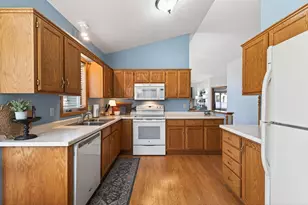 2562 Manitou Ln, White Bear Lake, MN 55110 - Photo 12