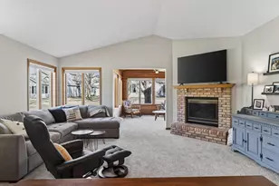 2562 Manitou Ln, White Bear Lake, MN 55110 - Photo 6