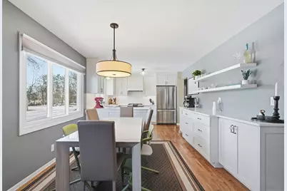 8671 Red Oak Drive, Eden Prairie, MN 55347 - Photo 6