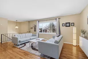 8671 Red Oak Dr, Eden Prairie, MN 55347 - Photo 10