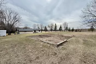 828 W Birch Ave, Fergus Falls, MN 56537 - Photo 52