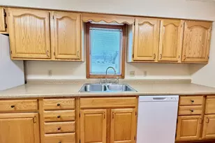 828 W Birch Ave, Fergus Falls, MN 56537 - Photo 14