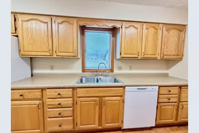 828 W Birch Avenue, Fergus Falls, MN 56537 - Photo 14