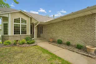 12783 Falcon Dr, Apple Valley, MN 55124 - Photo 4