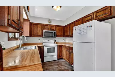 308 Russell Court, Woodville, WI 54028 - Photo 10