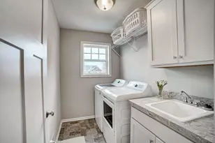 2046 Highland Cir, Hudson, WI 54016 - Photo 20