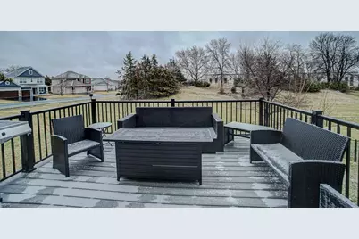 2046 Highland Circle, Hudson, WI 54016 - Photo 32