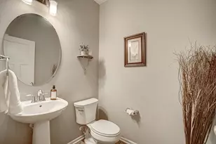 2046 Highland Cir, Hudson, WI 54016 - Photo 12