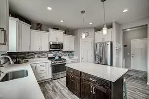 2046 Highland Cir, Hudson, WI 54016 - Photo 8