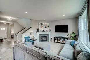 2046 Highland Cir, Hudson, WI 54016 - Photo 2