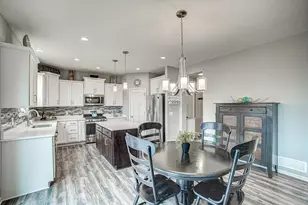 2046 Highland Cir, Hudson, WI 54016 - Photo 6