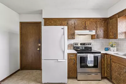 11045 Stanley Curve, Bloomington, MN 55437 - Photo 16