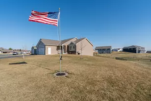 1000 Mulberry Ave NE, Montgomery, MN 56069 - Photo 2