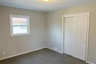 7113 Halifax Ave N, Brooklyn Center, MN 55429 - Photo 8