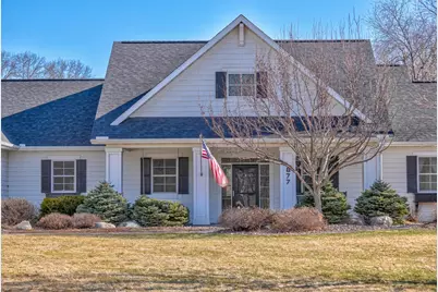 877 Yellowstone Trail, Hudson, WI 54016 - Photo 4