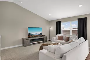 18184 Hartlin Ave, Lakeville, MN 55044 - Photo 10