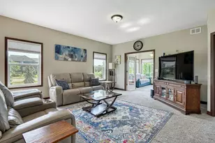 6024 158th St W, Apple Valley, MN 55124 - Photo 10