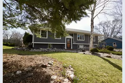 909 16th Street SW, Willmar, MN 56201 - Photo 2