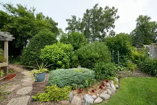 909 16th St SW, Willmar, MN 56201 - Photo 4