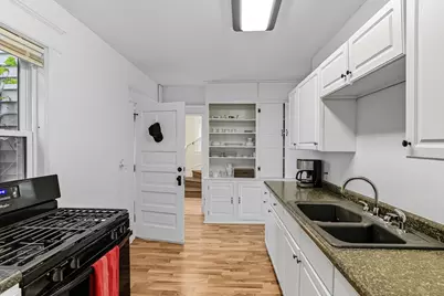 389 Fairview Avenue N, Saint Paul, MN 55104 - Photo 14