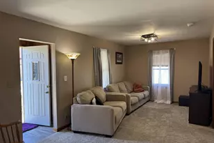 315 S Grant St, Fairmont, MN 56031 - Photo 10