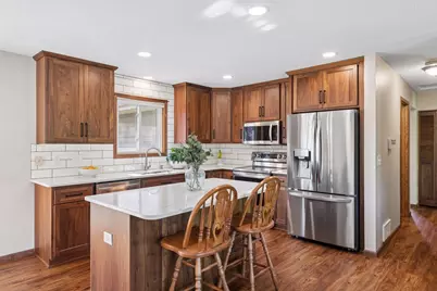 9721 Portal Drive, Eden Prairie, MN 55347 - Photo 8