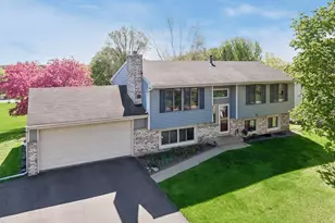 9721 Portal Dr, Eden Prairie, MN 55347 - Photo 2