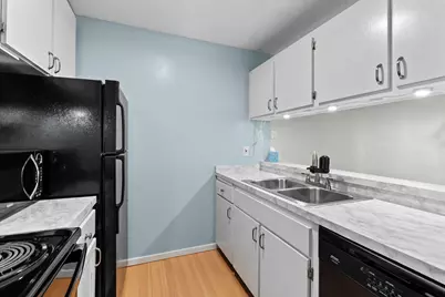 2800 Hamline Avenue N #329, Roseville, MN 55113 - Photo 24