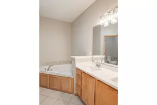 4108 Regent Ave N, Robbinsdale, MN 55422 - Photo 10