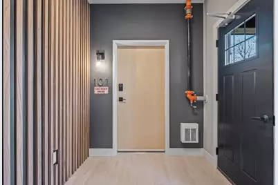 2413 1st Avenue S, Minneapolis, MN 55404 - Photo 16