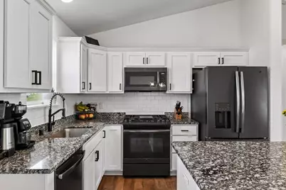 940 Lakewood Trail, Norwood Young America, MN 55397 - Photo 18