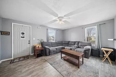 205 E 11th Street, Fairmont, MN 56031 - Photo 6