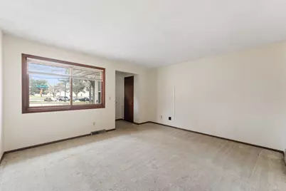 845-847 Weeks Avenue SE, Minneapolis, MN 55414 - Photo 4