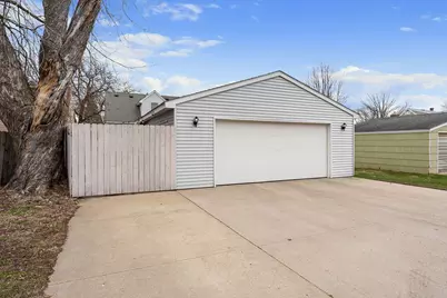 1001 8th Avenue SW, Austin, MN 55912 - Photo 8