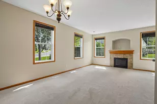 4360 Empress Dr N, Hugo, MN 55038 - Photo 10