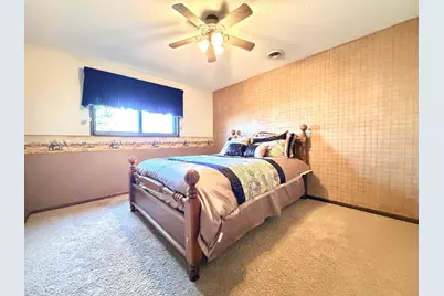 1919 Driftwood Avenue, Worthington, MN 56187 - Photo 32