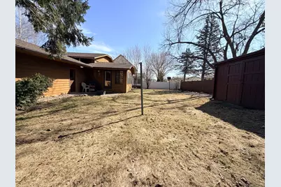 1919 Driftwood Avenue, Worthington, MN 56187 - Photo 6