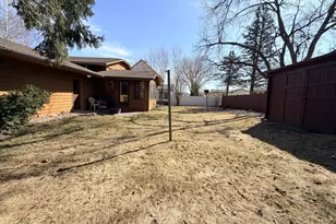 1919 Driftwood Ave, Worthington, MN 56187 - Photo 6