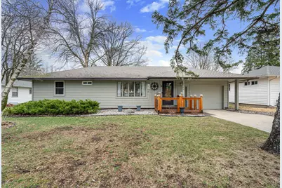 2104 W Oakland Avenue, Austin, MN 55912 - Photo 2