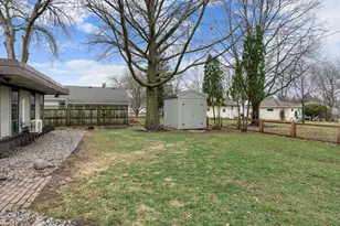 2104 W Oakland Ave, Austin, MN 55912 - Photo 10