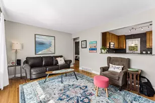 549 Doris Ave, Shoreview, MN 55126 - Photo 2