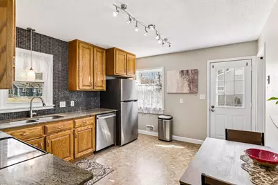 549 Doris Avenue, Shoreview, MN 55126 - Photo 8