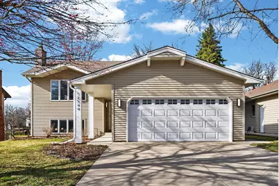 10544 Lee Drive, Eden Prairie, MN 55347 - Photo 2