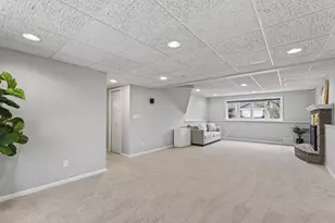 10544 Lee Dr, Eden Prairie, MN 55347 - Photo 44