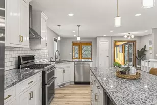 10544 Lee Dr, Eden Prairie, MN 55347 - Photo 16