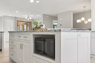 10544 Lee Dr, Eden Prairie, MN 55347 - Photo 14